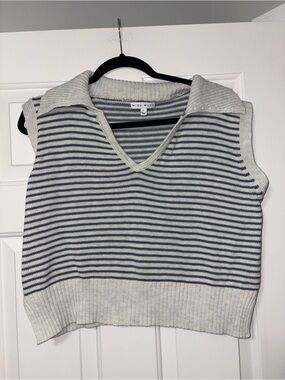 Mio Muse Women's Striped V-Neck Sweater Vest in Light Gray & Navy